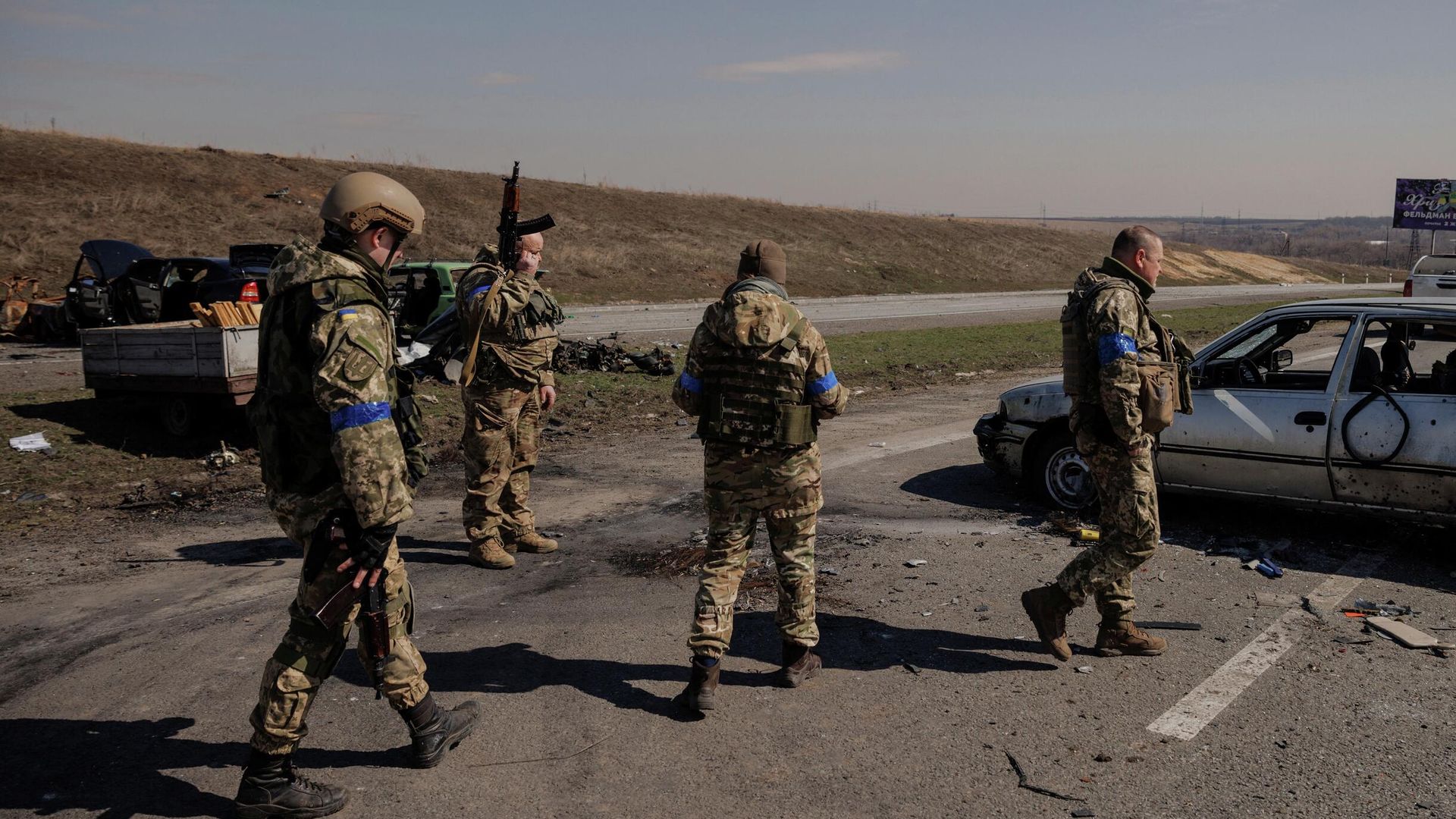 Украинские военнослужащие недалеко от Харькова Украинские военнослужащие недалеко от Харькова - РИА Новости, 1920, 07.04.2022
