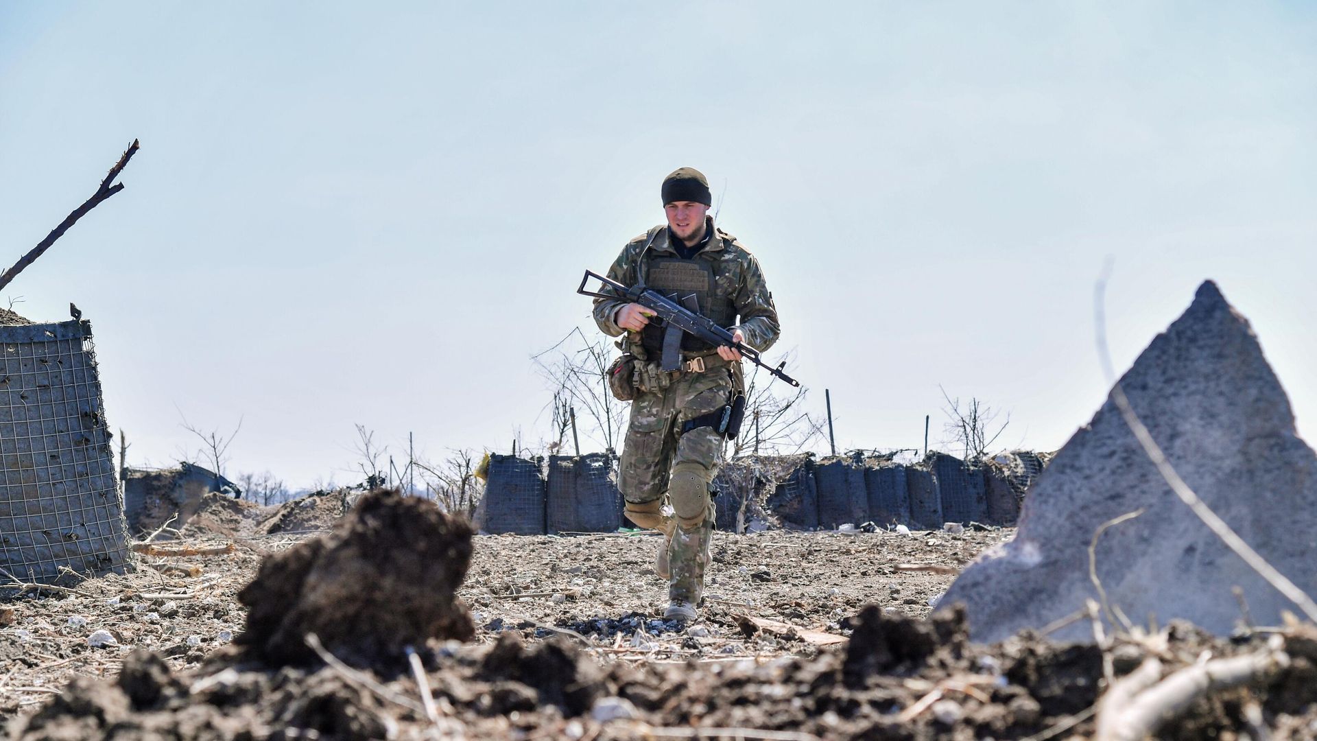 Военнослужащий Народной милиции ЛНР Военнослужащий Народной милиции ЛНР - РИА Новости, 1920, 21.05.2022