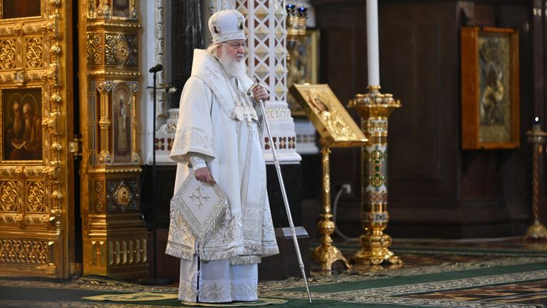 Патриарх Московский и всея Руси Кирилл на церемонии отпевания руководителя фракции ЛДПР Владимира Жириновского в храме Христа Спасителя в Москве Патриарх Московский и всея Руси Кирилл на церемонии отпевания руководителя фракции ЛДПР Владимира Жириновского в храме Христа Спасителя в Москве