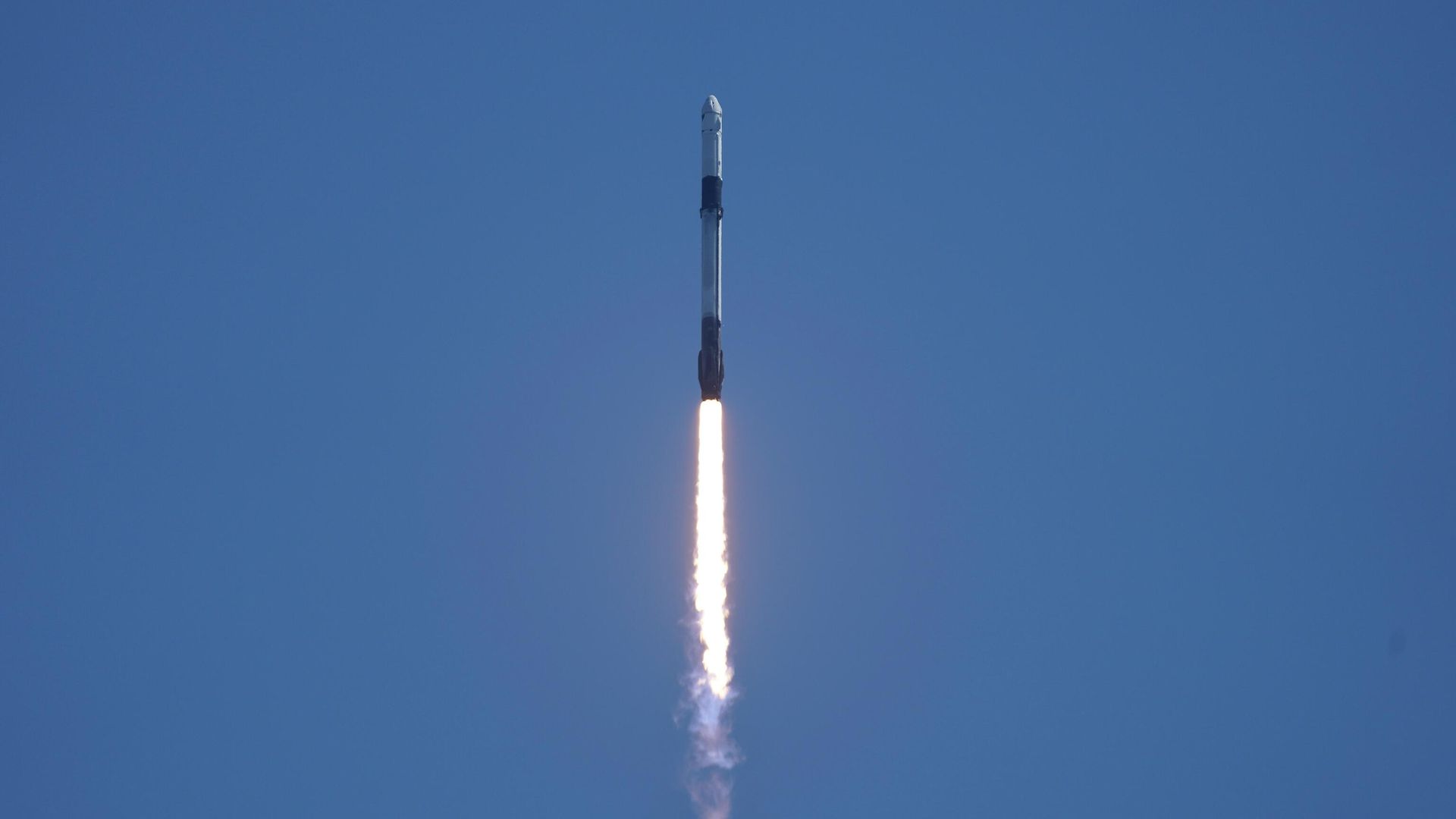 Старт ракеты Falcon 9 с кораблем Crew Dragon с космодрома во Флориде Старт ракеты Falcon 9 с кораблем Crew Dragon с космодрома во Флориде - РИА Новости, 1920, 22.12.2022