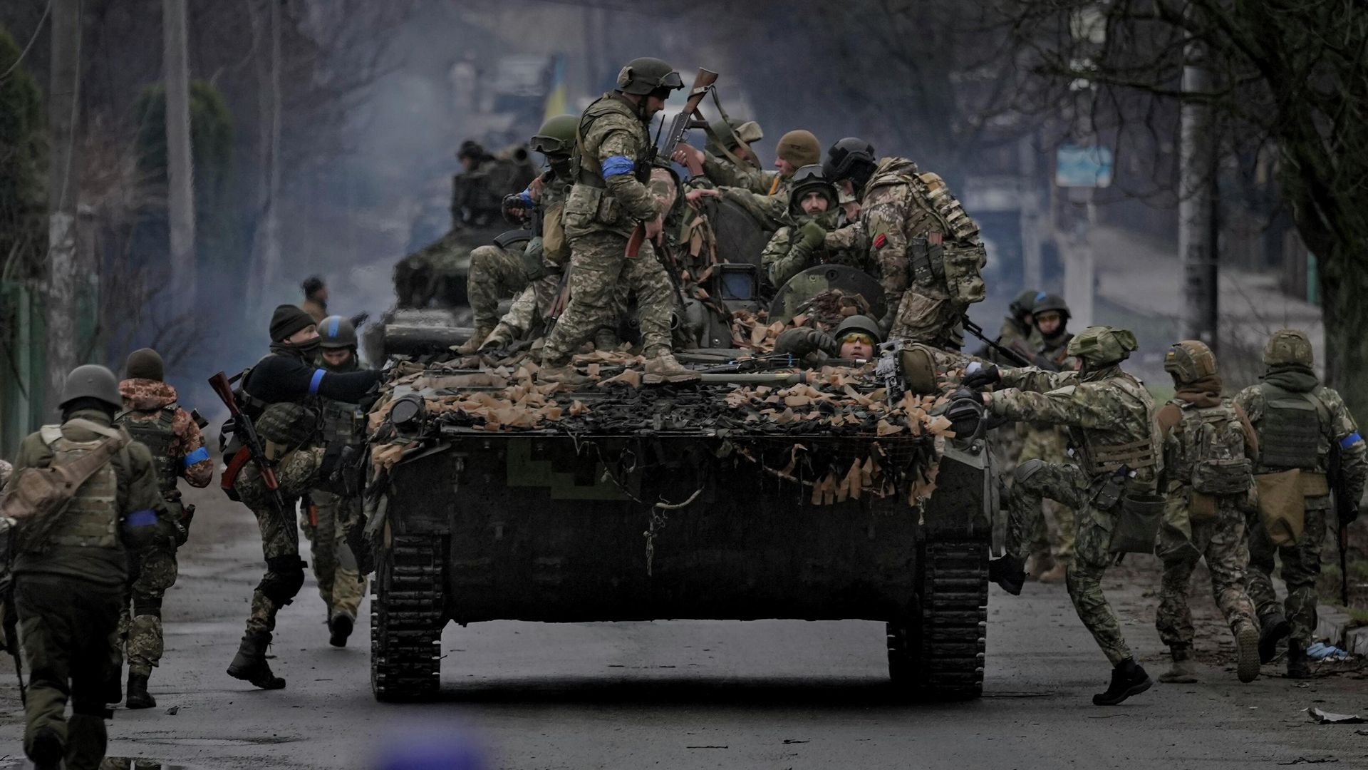 Украинские военные в городе Буча Украинские военные в городе Буча - РИА Новости, 1920, 06.05.2022