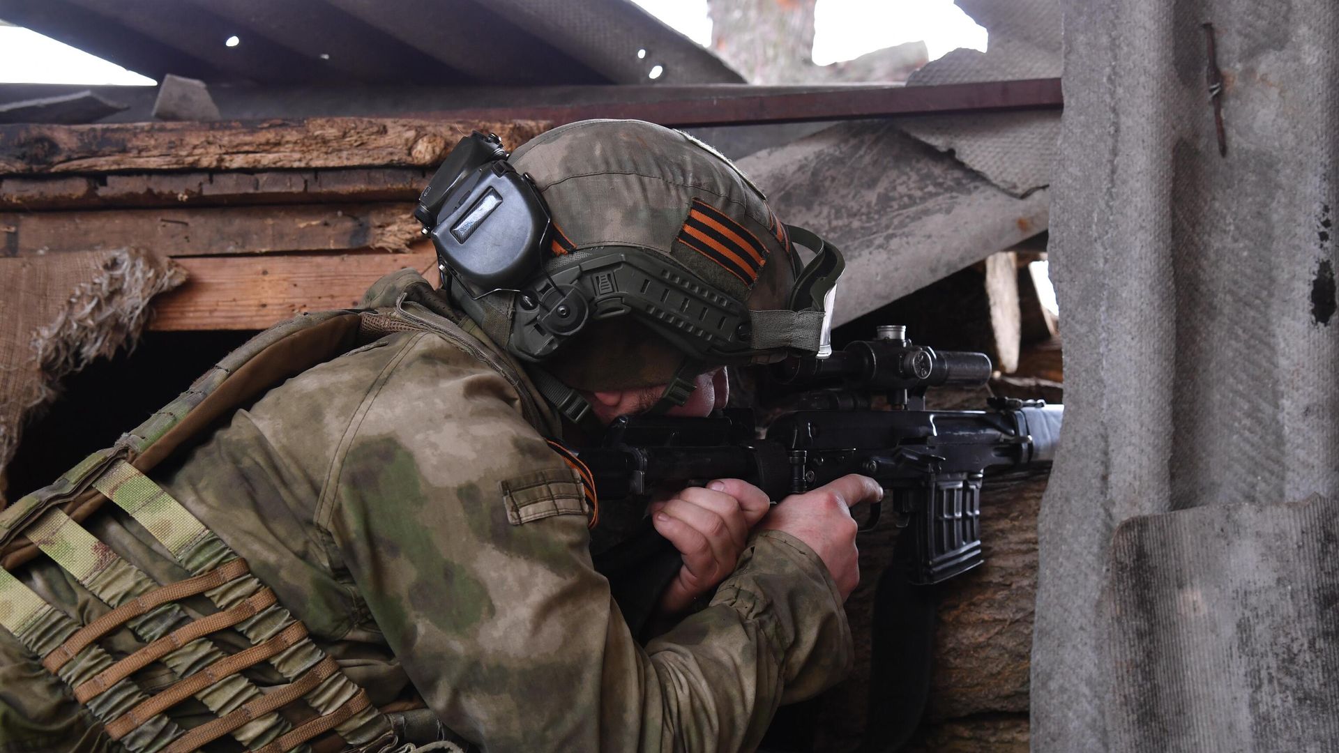 Боец полка полиции специального назначения имени Ахмата Кадырова Боец полка полиции специального назначения имени Ахмата Кадырова - РИА Новости, 1920, 03.06.2023