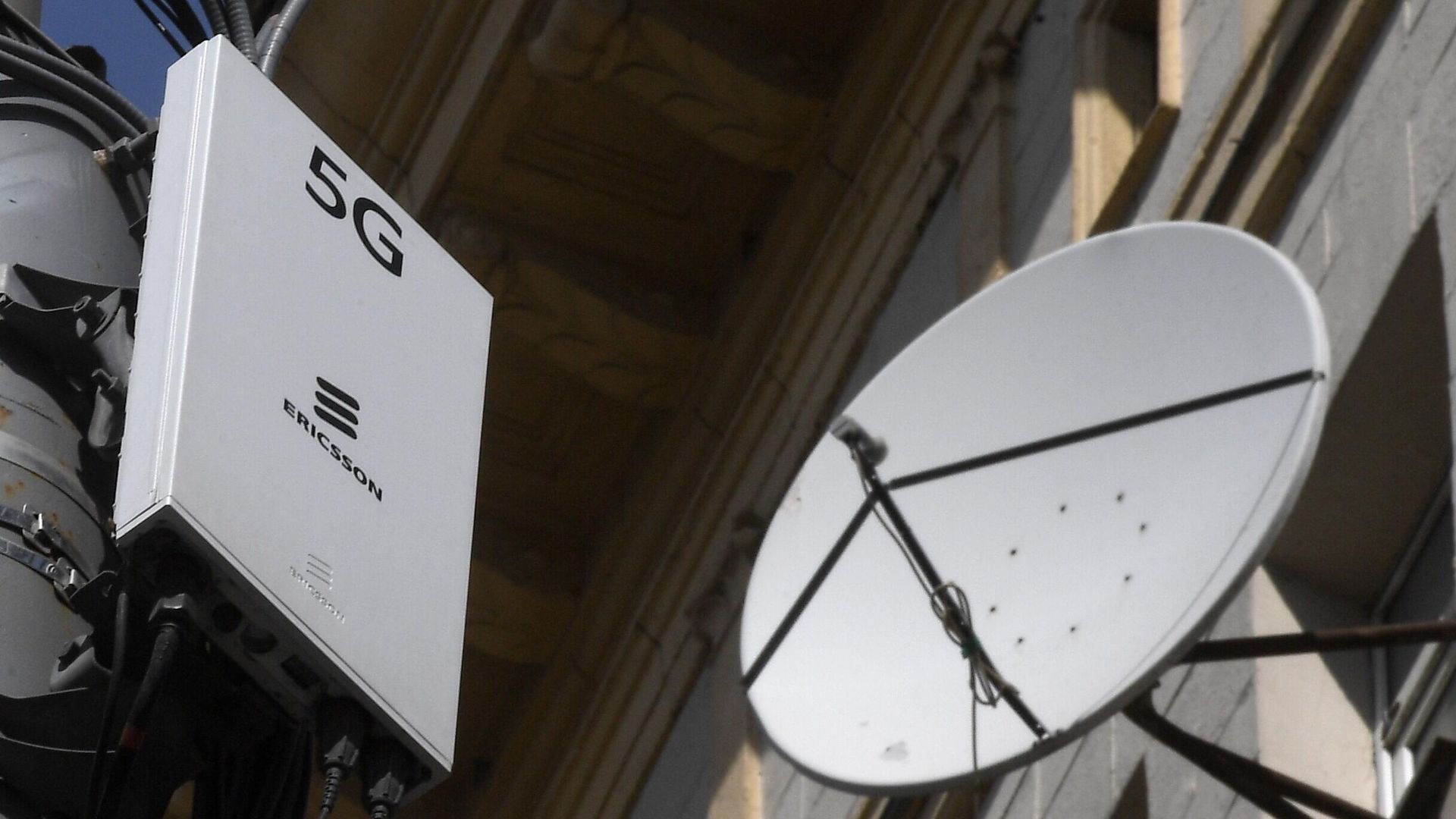 Вышка 5G на улице Тверская в Москве - РИА Новости, 1920, 11.04.2022
