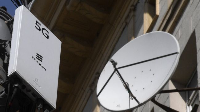 Вышка 5G на улице Тверская в Москве