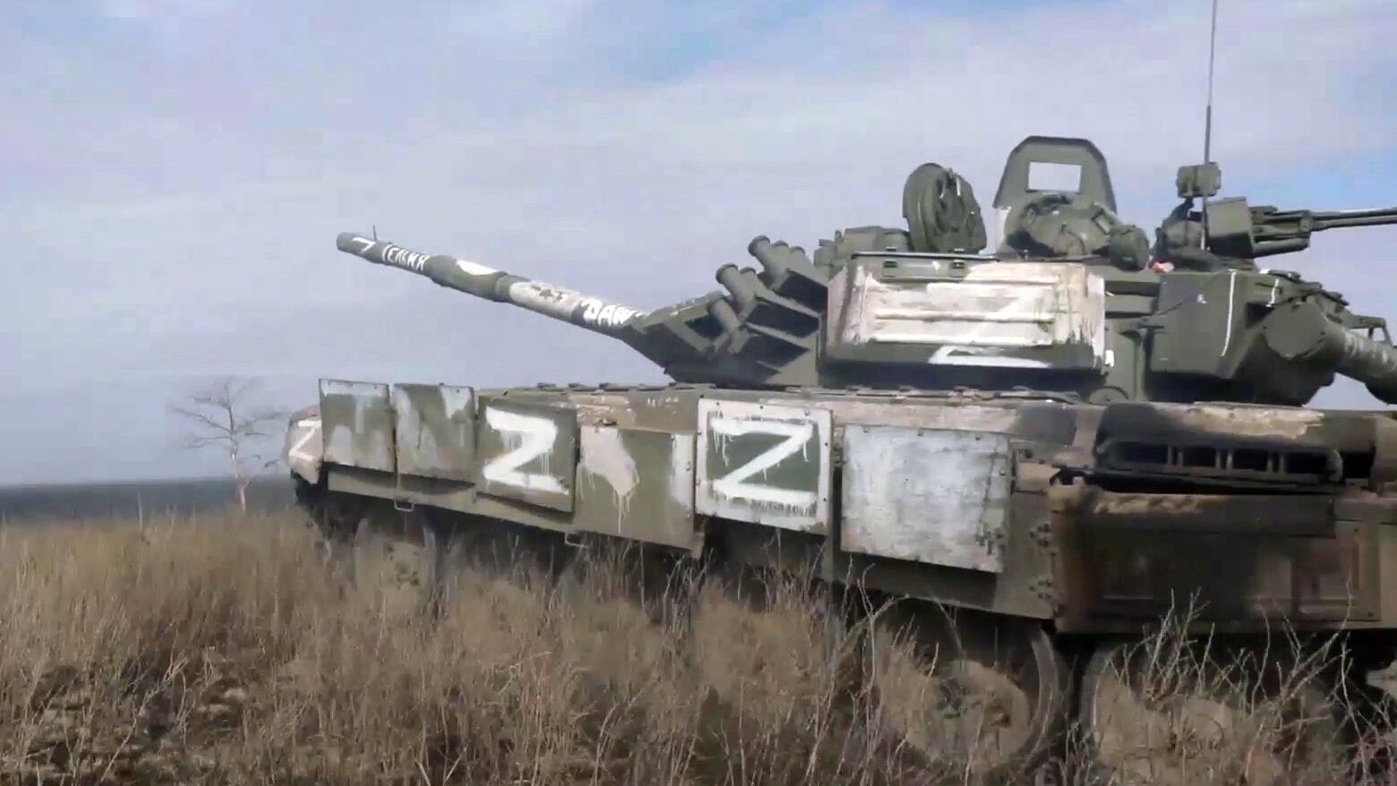Танк Западного военного округа во время боевых действий в Харьковской области Танк Западного военного округа во время боевых действий в Харьковской области - РИА Новости, 1920, 21.04.2022