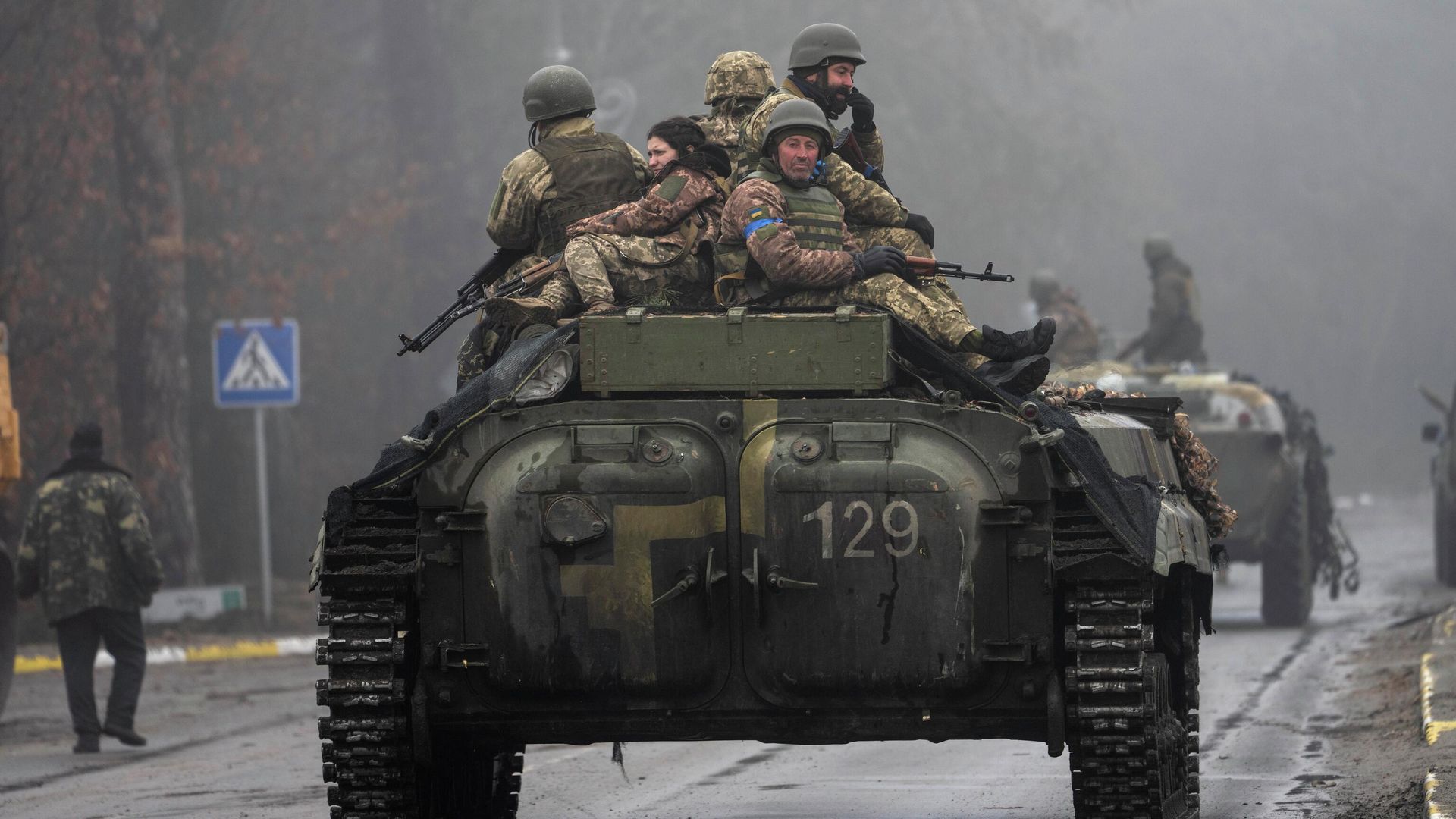 Военнослужащие ВСУ на БМП Военнослужащие ВСУ на БМП - РИА Новости, 1920, 25.09.2026
