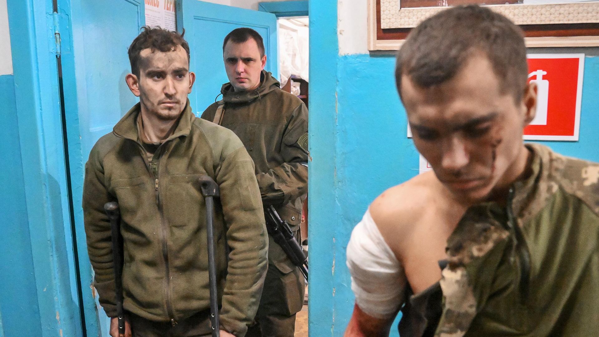 Военнослужащие Вооруженных сил Украины, сдавшиеся в плен в Мариуполе Военнослужащие Вооруженных сил Украины, сдавшиеся в плен в Мариуполе - РИА Новости, 1920, 20.04.2022