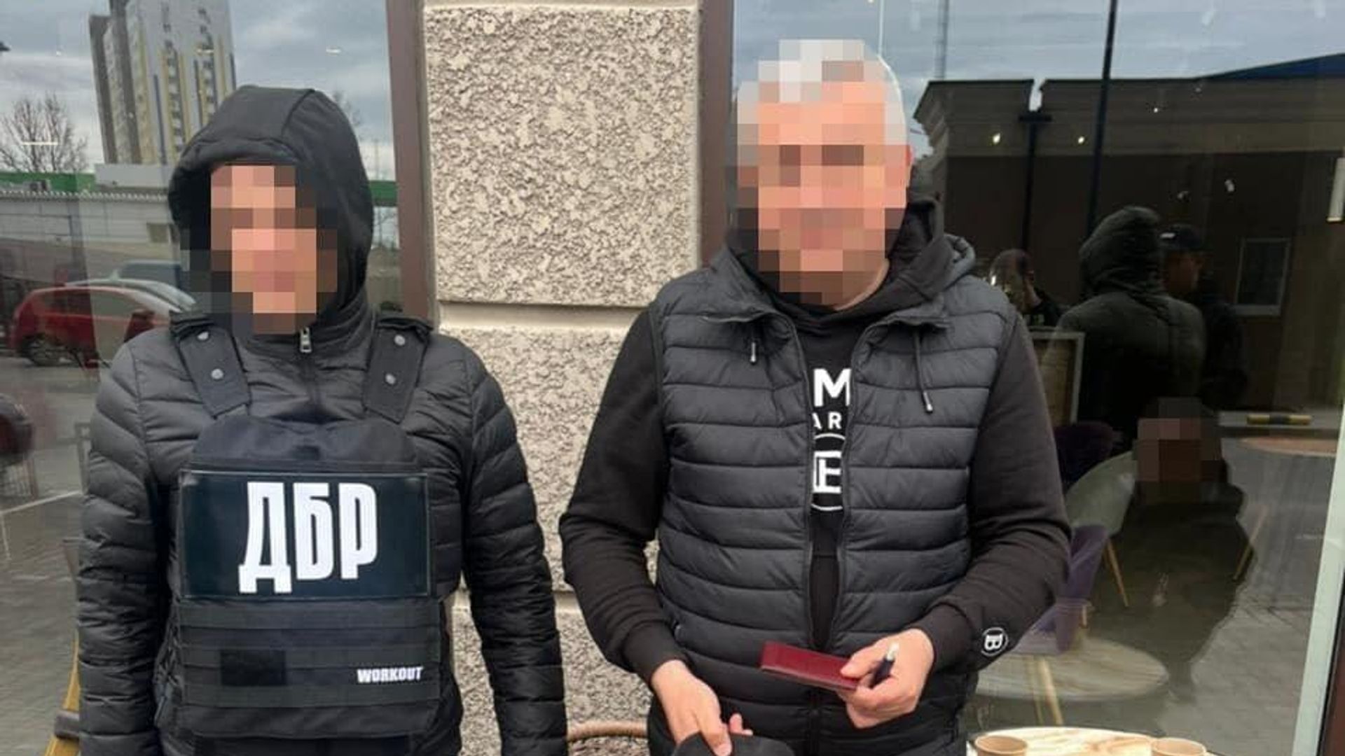 Сотрудник ГБР Украины и задержанный глава мариупольской фракции партии Оппозиционная платформа — За жизнь Сотрудник ГБР Украины и задержанный глава мариупольской фракции партии Оппозиционная платформа — За жизнь - РИА Новости, 1920, 14.04.2022
