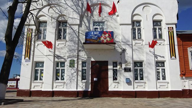 Особняк Каменовых (конец 19 - начало 20 в.) Особняк Каменовых (конец 19 - начало 20 в.)