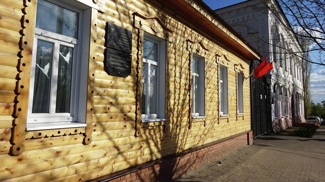 Дом Иловайского (Музей истории России) и Духовное училище Дом Иловайского (Музей истории России) и Духовное училище