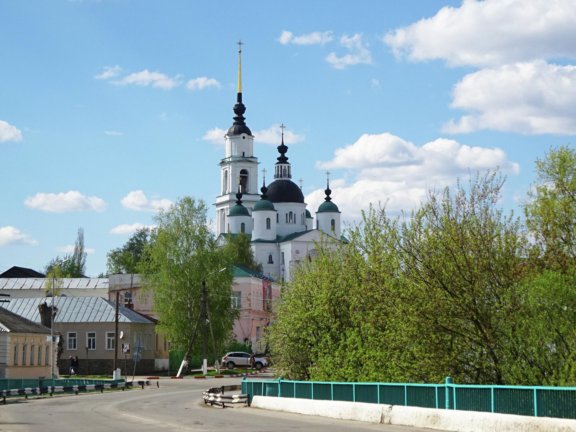 Троицкий собор, вид с моста через Становую Рясу Троицкий собор, вид с моста через Становую Рясу