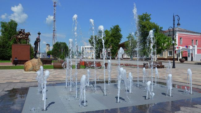 Фонтан перед Городским парком Фонтан перед Городским парком