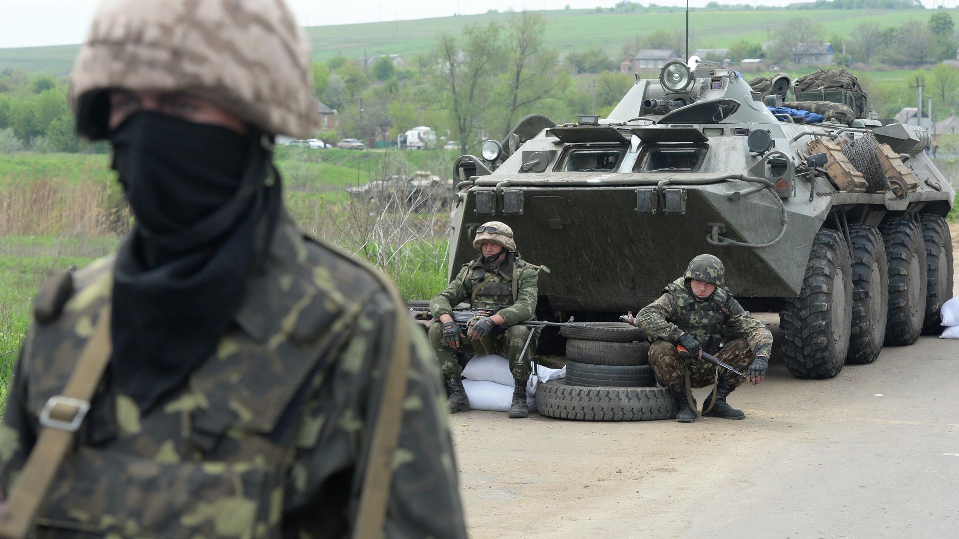 Украинские военные у села Андреевское около города Славянска. 2014 год Украинские военные у села Андреевское около города Славянска. 2014 год - РИА Новости, 1920, 13.04.2023