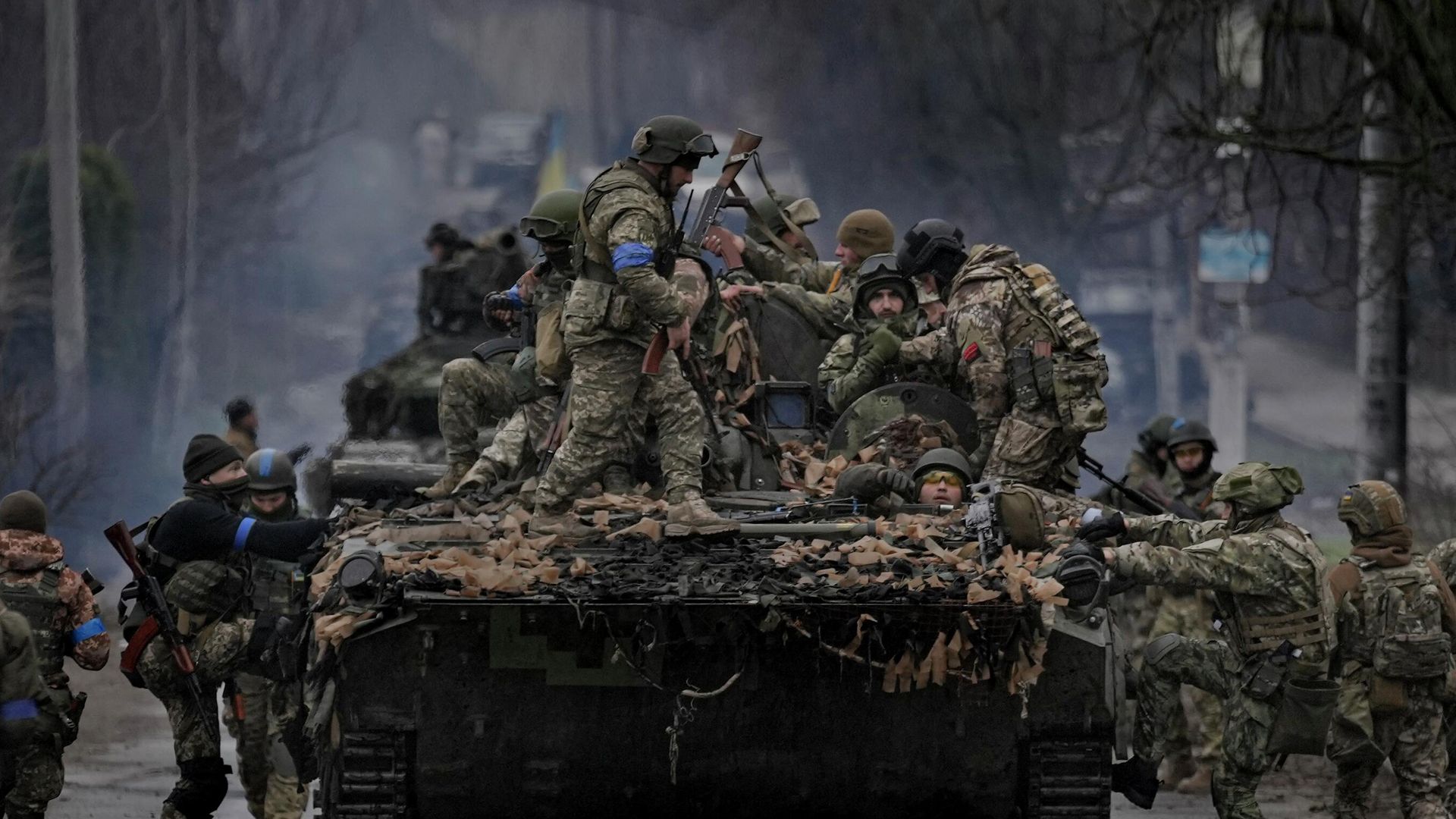 Украинские военные в городе Буча Украинские военные в городе Буча - РИА Новости, 1920, 10.04.2022