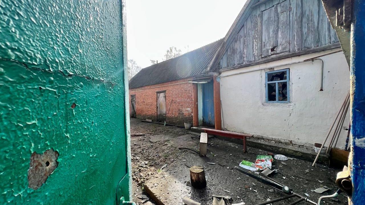Последствия обстрела села Головчино в Белгородской области Последствия обстрела села Головчино в Белгородской области - РИА Новости, 1920, 19.04.2022