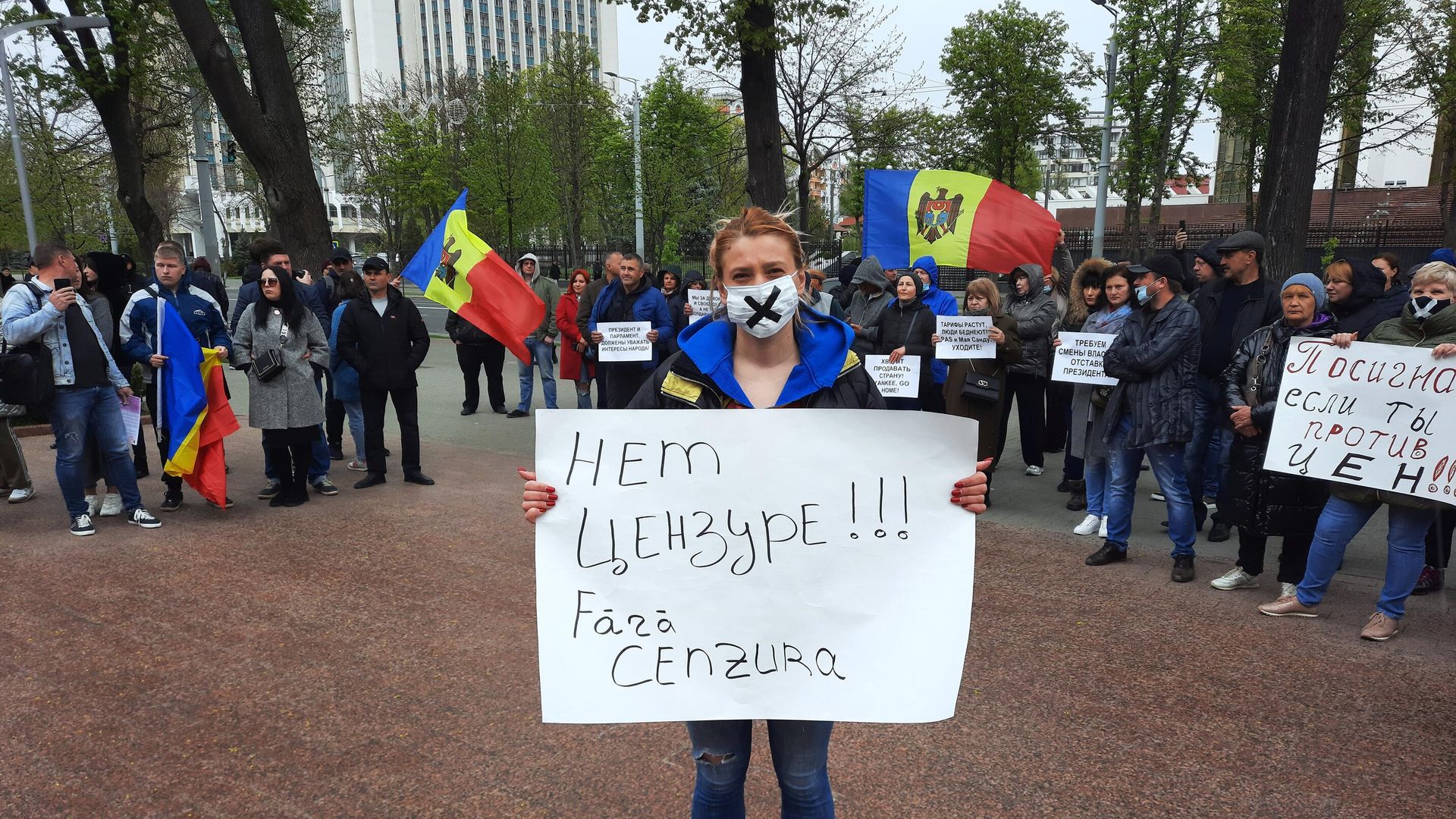Митинг против запрета георгиевской ленты в Кишиневе Митинг против запрета георгиевской ленты в Кишиневе - РИА Новости, 1920, 09.05.2022
