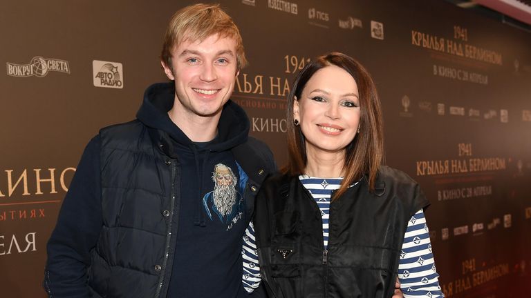 Актеры Игорь Скрипко и Ирина Безрукова на премьере фильма Константина Буслова 1941. Крылья над Берлином в кинотеатре КАРО 11 Октябрь в Москве Актеры Игорь Скрипко и Ирина Безрукова на премьере фильма Константина Буслова 1941. Крылья над Берлином в кинотеатре КАРО 11 Октябрь в Москве