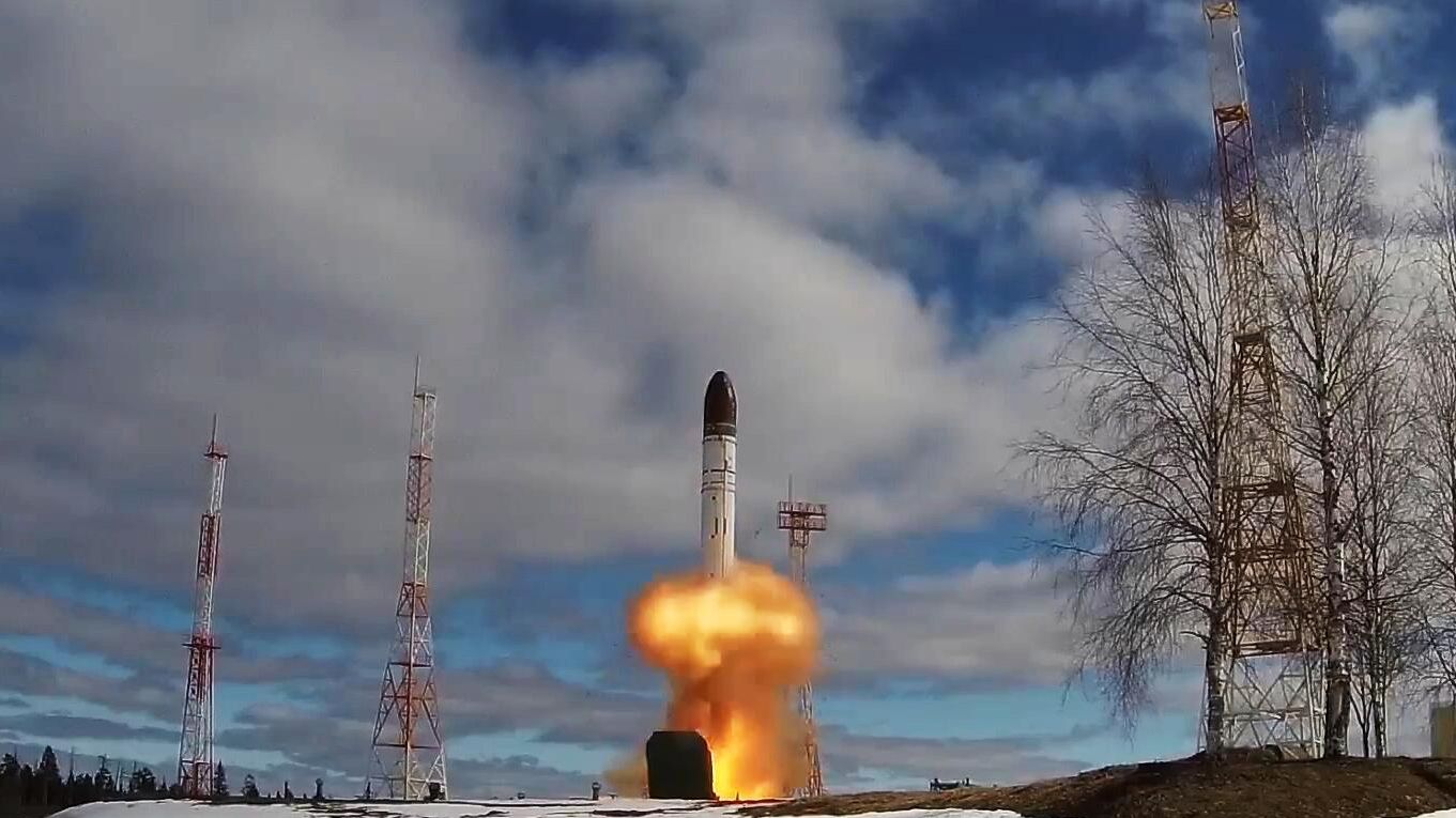 Запуск межконтинентальной баллистической ракеты стационарного базирования Сармат с космодрома Плесецк - РИА Новости, 1920, 24.12.2022