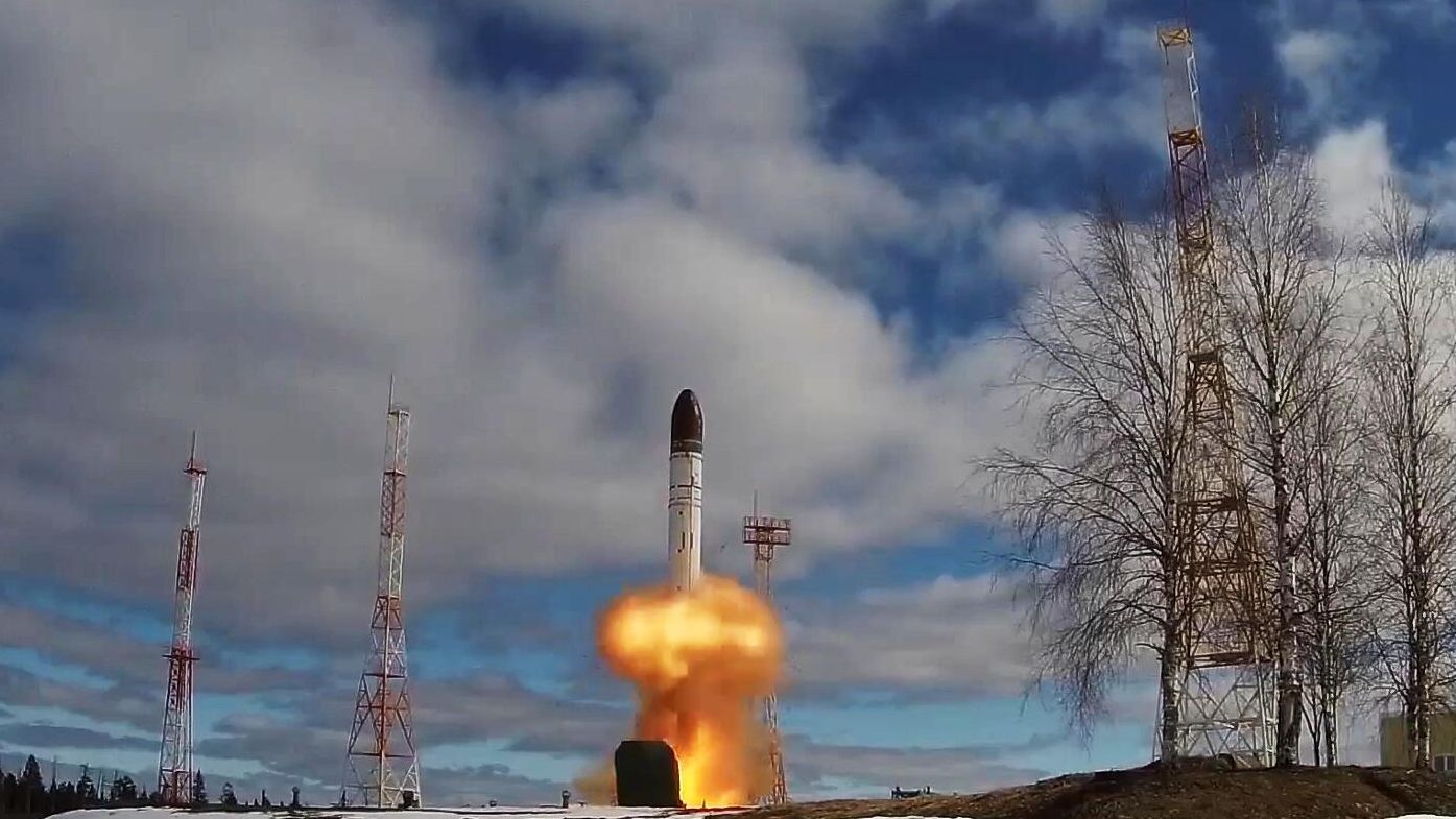 Запуск межконтинентальной баллистической ракеты стационарного базирования Сармат с космодрома Плесецк Запуск межконтинентальной баллистической ракеты стационарного базирования Сармат с космодрома Плесецк - РИА Новости, 1920, 21.04.2022