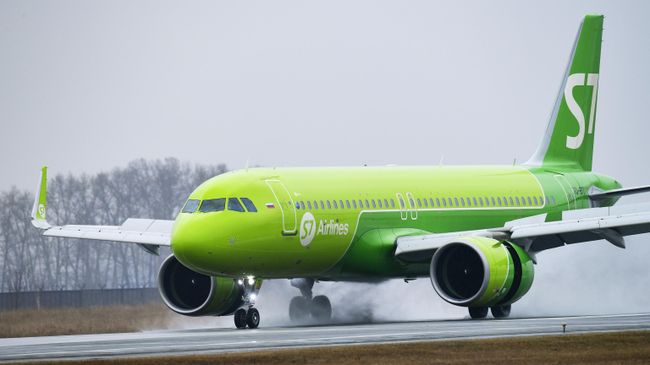 Самолет Airbus A320neo авиакомпании S7 Airlines