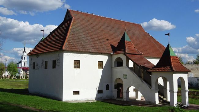 Дом Меншикова (1702 г.) Дом Меншикова (1702 г.)
