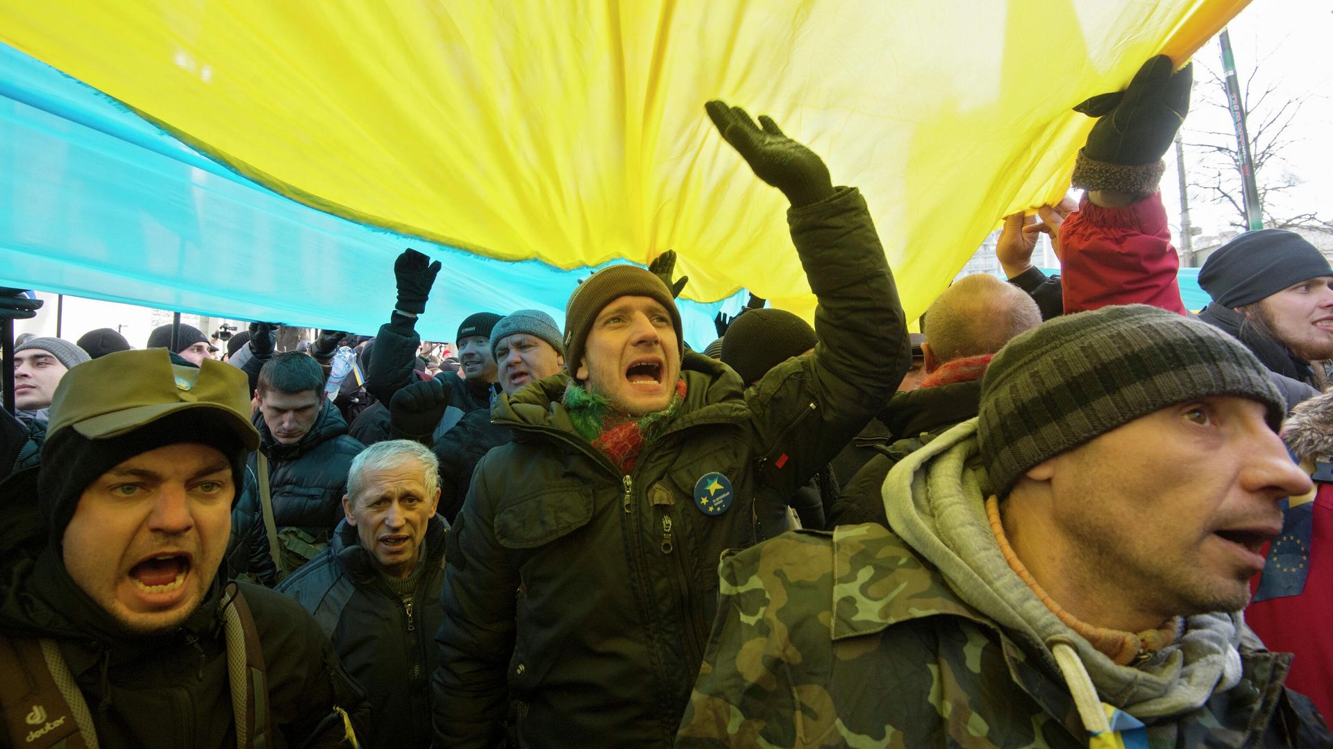 Пикет сторонников евроинтеграции Украины у здания Верховной рады Пикет сторонников евроинтеграции Украины у здания Верховной рады - РИА Новости, 1920, 25.02.2023