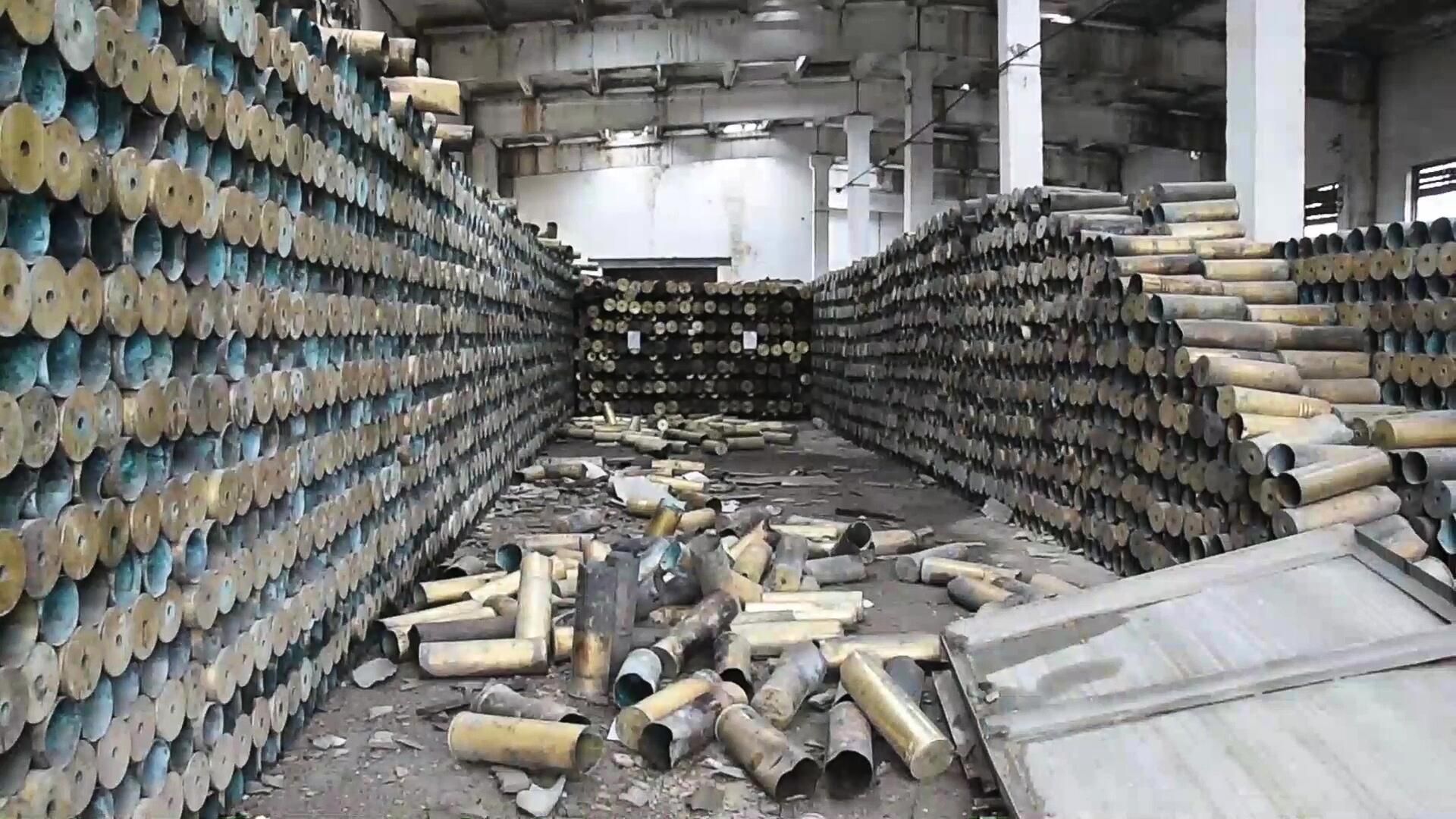 Российские военные взяли под контроль склад с боеприпасами ВСУ в Харьковской области Российские военные взяли под контроль склад с боеприпасами ВСУ в Харьковской области - РИА Новости, 1920, 22.06.2022