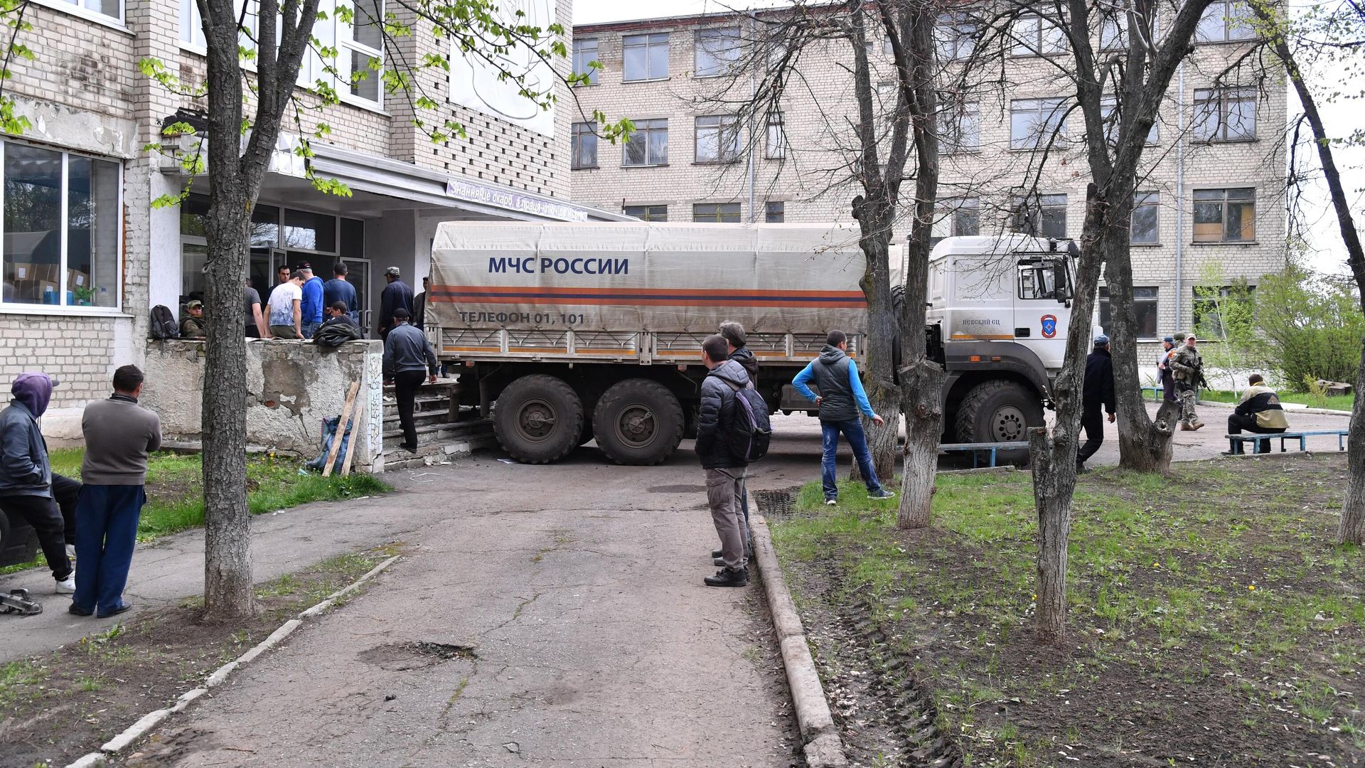 Машина МЧС с доставленной из России гуманитарной помощью в Купянске Машина МЧС с доставленной из России гуманитарной помощью в Купянске - РИА Новости, 1920, 07.09.2022