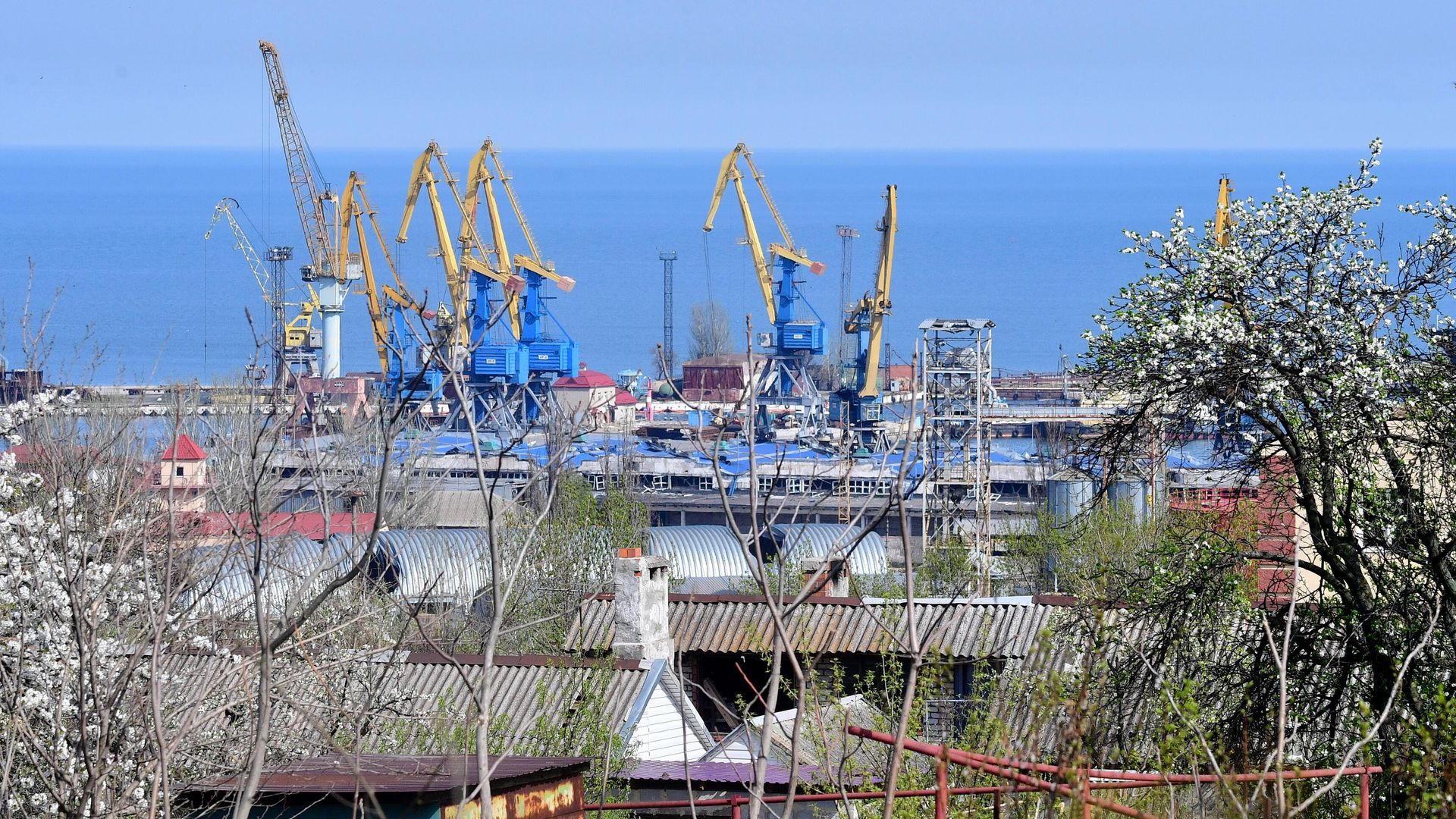 Морской порт в Мариуполе - РИА Новости, 1920, 01.06.2022