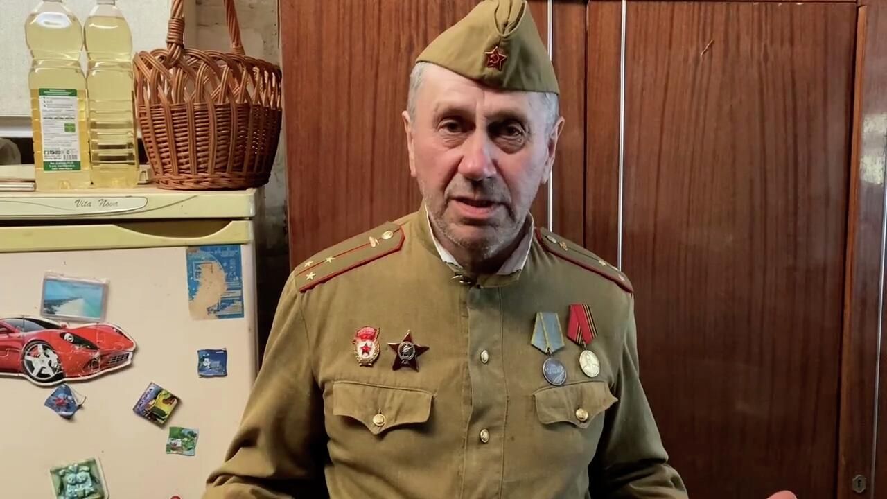 Реликвии времён ВОВ, которые 8 лет прятали от националистов в ЛНР Реликвии времён ВОВ, которые 8 лет прятали от националистов в ЛНР - РИА Новости, 1920, 28.04.2022