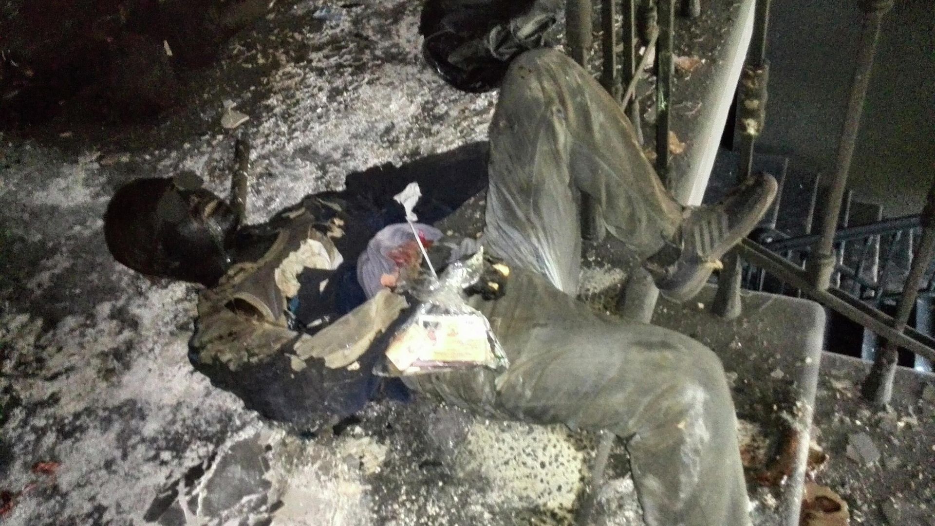 Тело одного из погибших в одесском Доме профсоюзов 2 мая 2014 года. Тело одного из погибших в одесском Доме профсоюзов 2 мая 2014 года. - РИА Новости, 1920, 01.05.2022