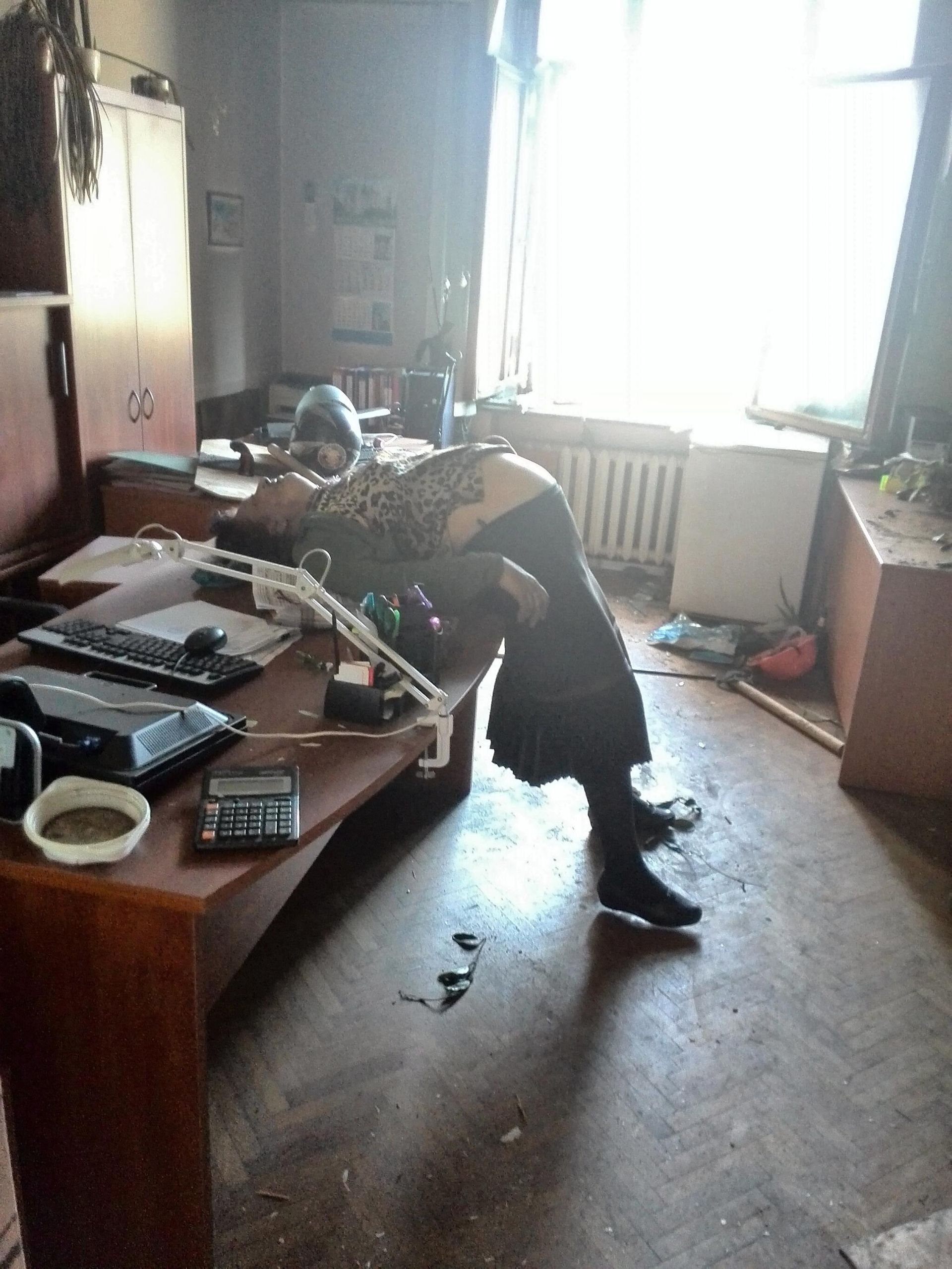 Погибшая женщина в одной из комнат одесского Дома профсоюзов. Погибшая женщина в одной из комнат одесского Дома профсоюзов. - РИА Новости, 1920, 01.05.2022
