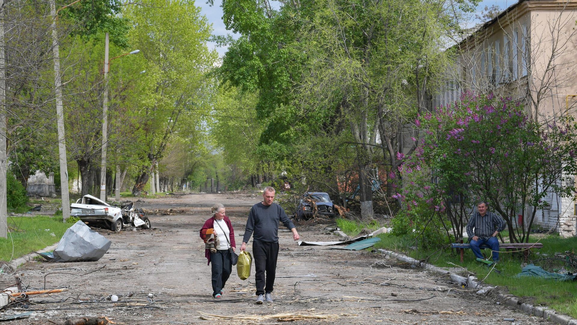 Местные жители в городе Рубежное Местные жители в городе Рубежное - РИА Новости, 1920, 12.05.2022