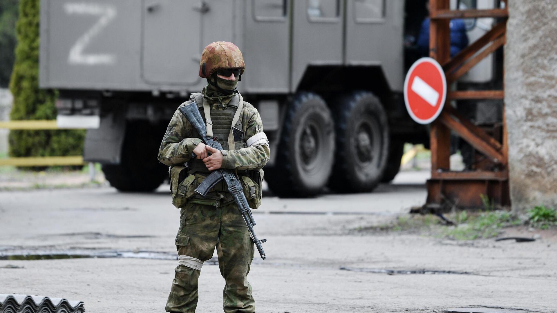 Военнослужащие Росгвардии в Херсонской области Военнослужащие Росгвардии в Херсонской области - РИА Новости, 1920, 18.06.2022