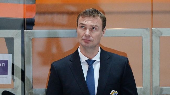 Главный тренер Салавата Юлаева Виктор Козлов