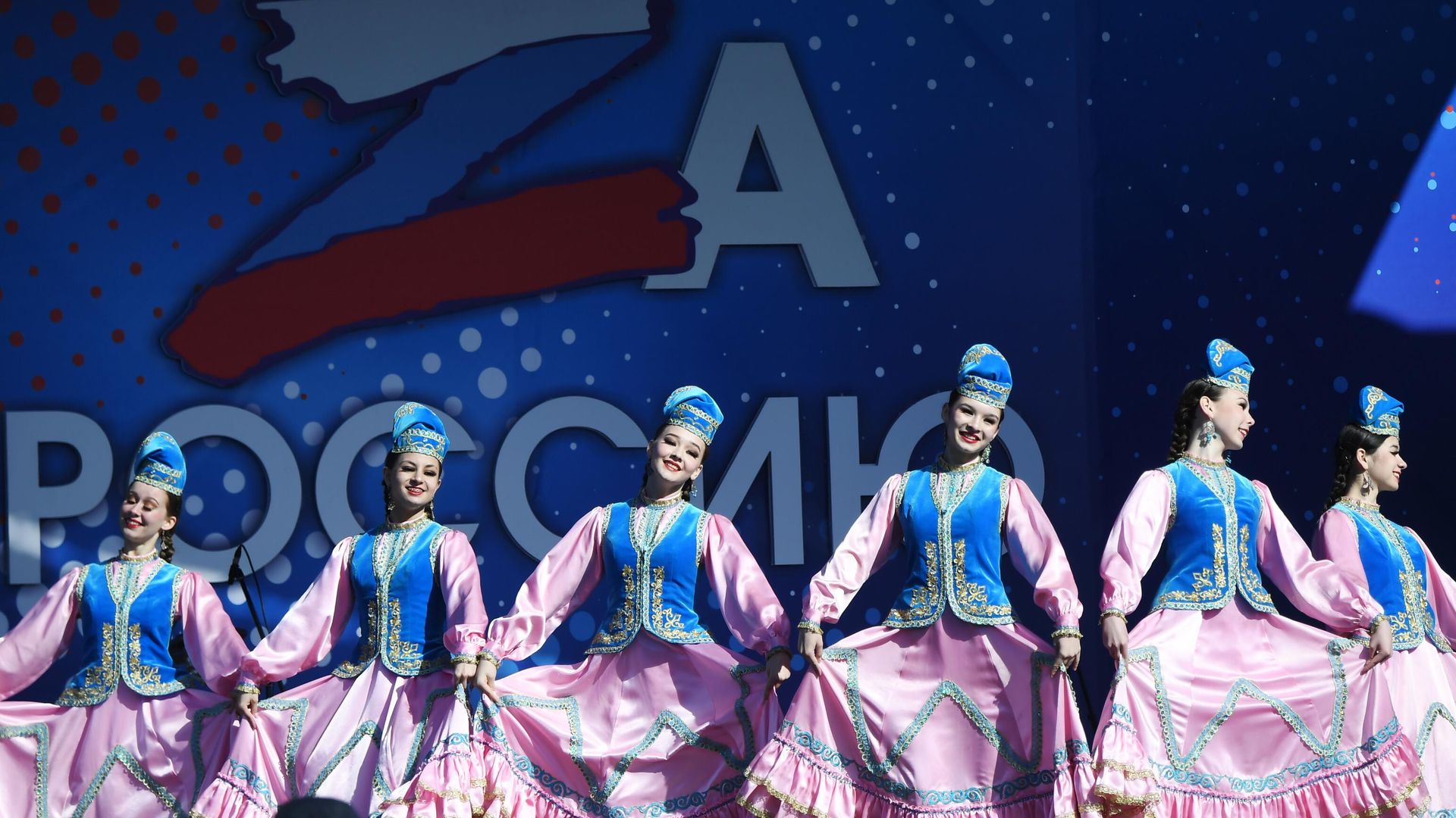 Патриотический концерт в парке Победы в Казани в рамках марафона Za Россию в День весны и труда Патриотический концерт в парке Победы в Казани в рамках марафона Za Россию в День весны и труда - РИА Новости, 1920, 28.12.2022