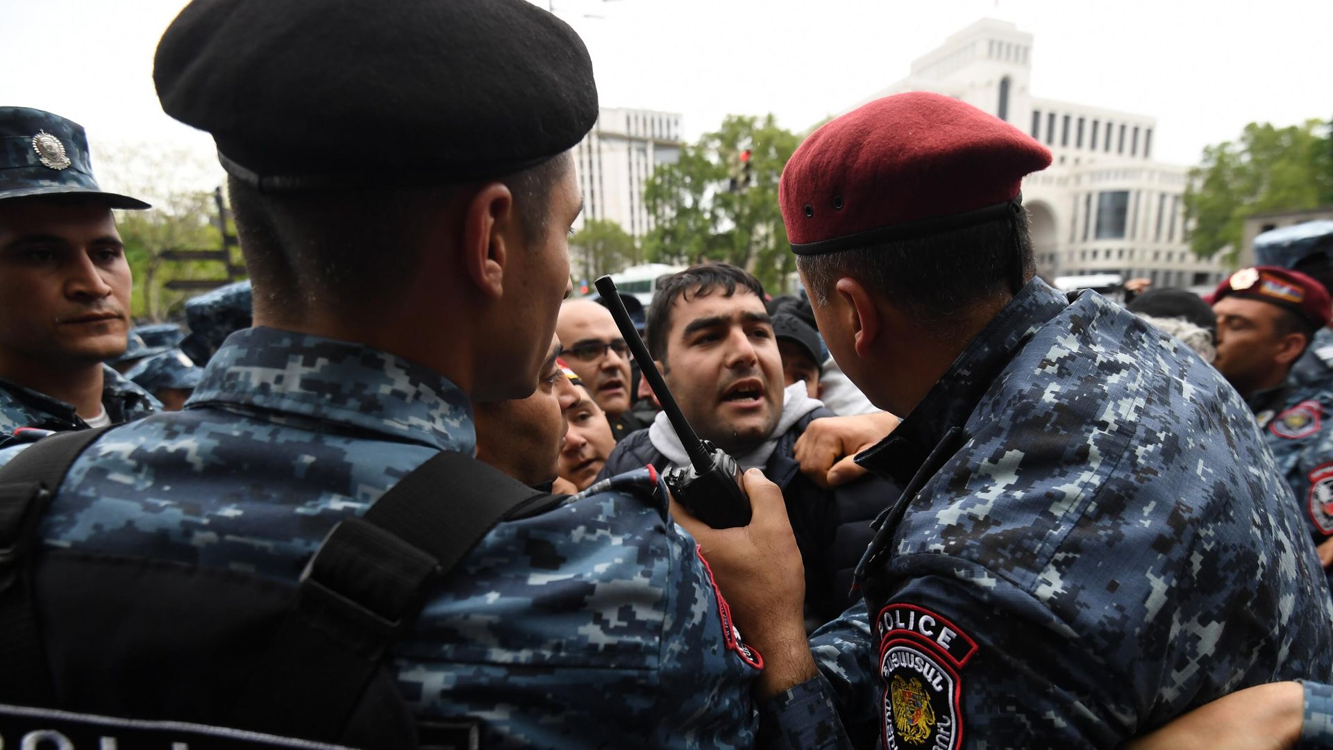 Задержание участников объединенного митинга оппозиции в Ереване - РИА Новости, 1920, 10.05.2022