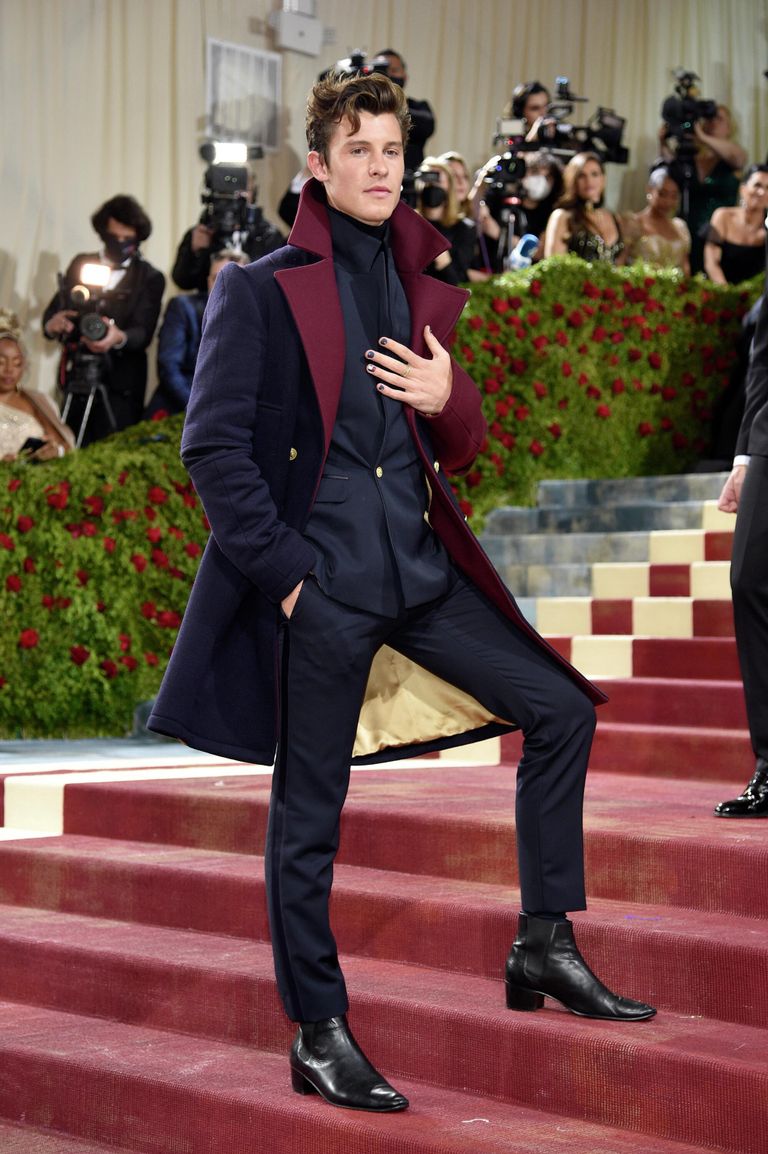 Шон Мендес на балу Института костюма Met Gala Шон Мендес на балу Института костюма Met Gala