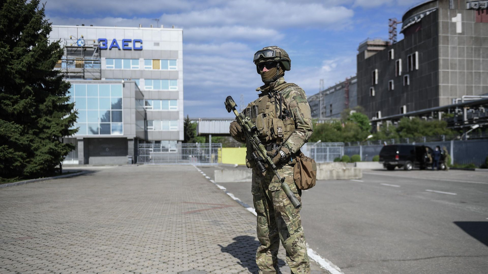 Военнослужащий ВС РФ на территории Запорожской АЭС в Энергодаре Военнослужащий ВС РФ на территории Запорожской АЭС в Энергодаре - РИА Новости, 1920, 08.08.2022