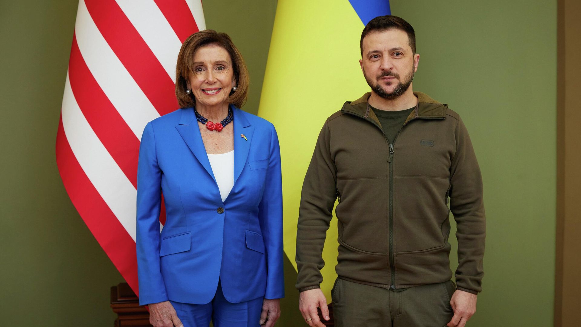 Президент Украины Владимир Зеленский во время встречи со спикером палаты представителей конгресса США Нэнси Пелоси в Киеве - РИА Новости, 1920, 03.05.2022