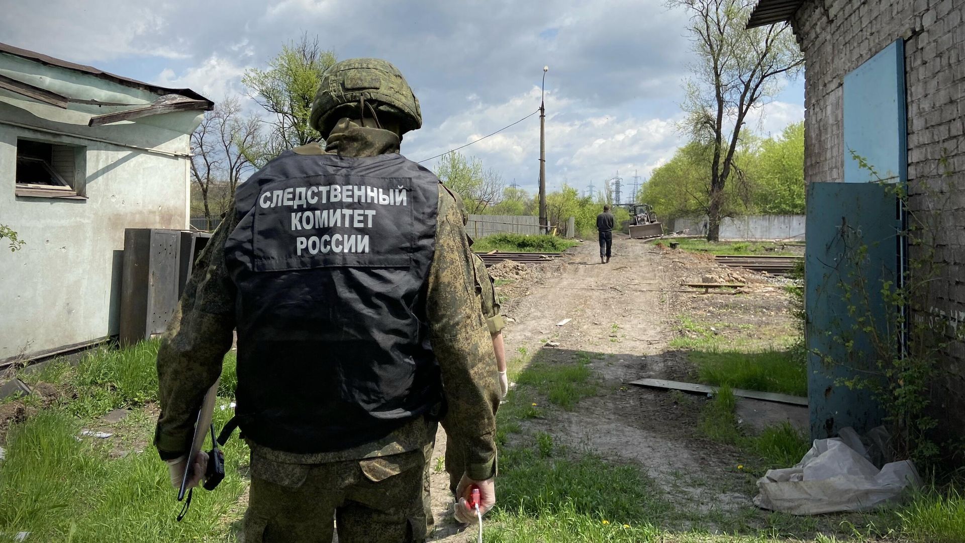 Следователи проводят следственный эксперимент Следователи проводят следственный эксперимент - РИА Новости, 1920, 12.06.2022