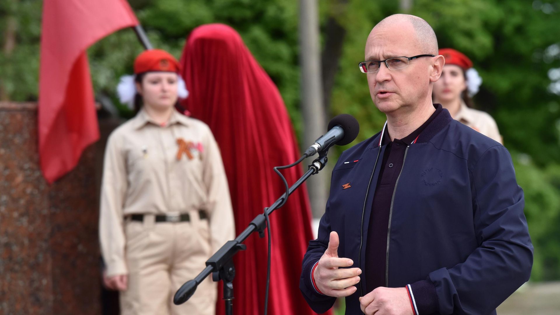 Первый заместитель руководителя администрации президента РФ Сергей Кириенко в Мариуполе Первый заместитель руководителя администрации президента РФ Сергей Кириенко в Мариуполе - РИА Новости, 1920, 05.05.2022