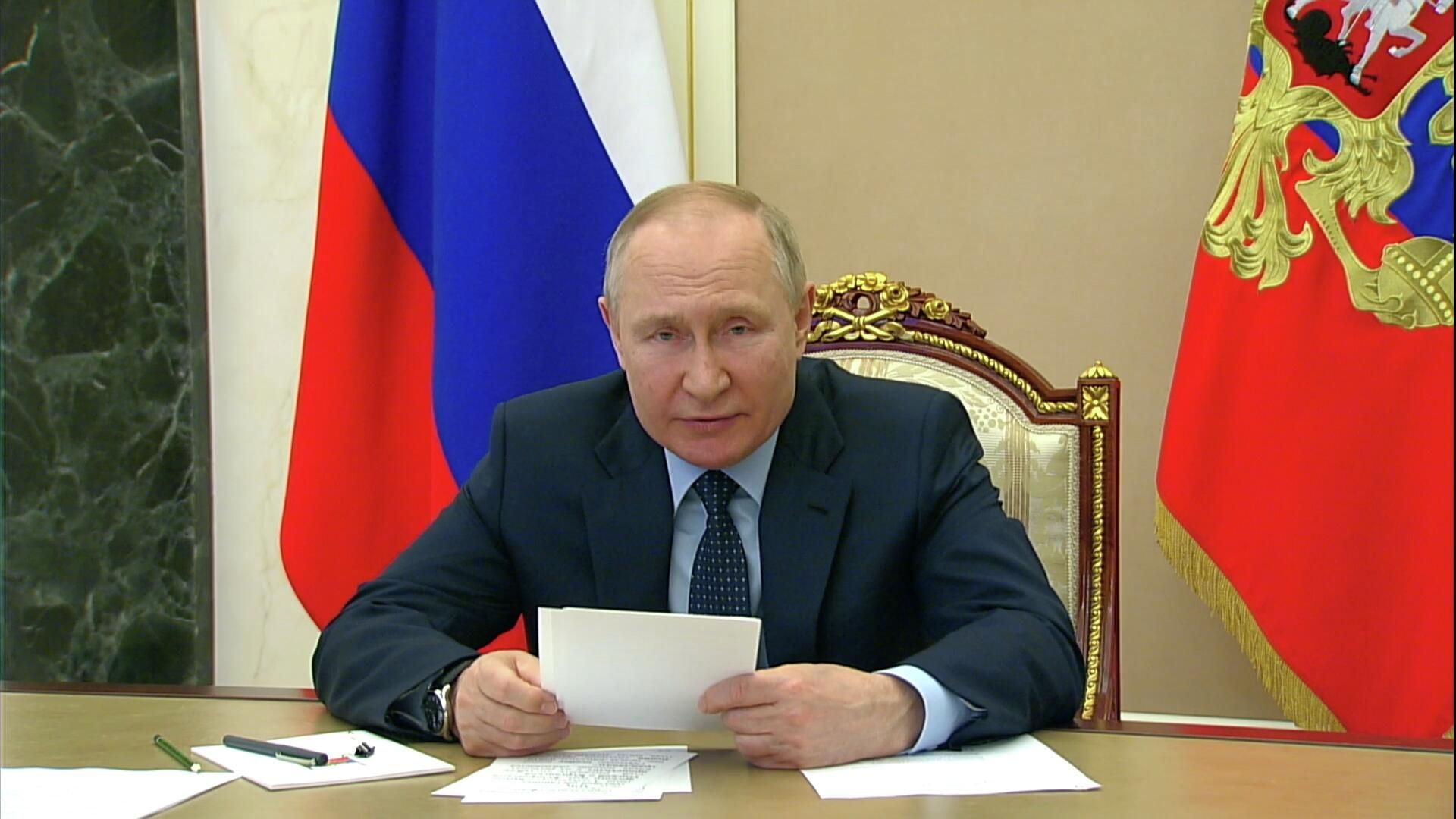 Нельзя допустить повторения ситуации прошлого года – Путин о лесных пожарах Нельзя допустить повторения ситуации прошлого года – Путин о лесных пожарах - РИА Новости, 1920, 10.05.2022