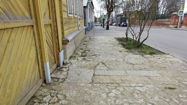 Воссозданный плитуар на улице Ленина Воссозданный плитуар на улице Ленина