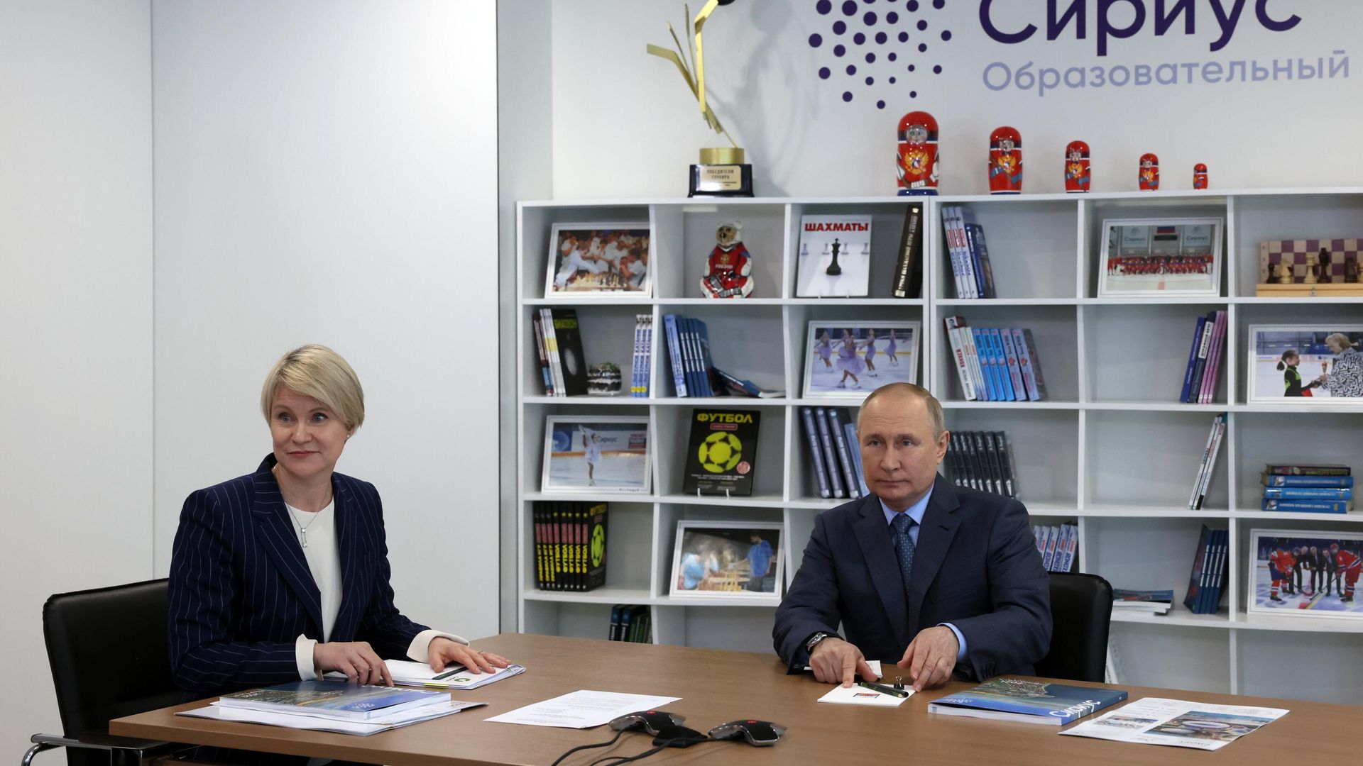 Президент РФ Владимир Путин проводит в режиме видеоконференции заседание попечительского совета образовательного фонда Талант и успех в образовательном центре Сириус Президент РФ Владимир Путин проводит в режиме видеоконференции заседание попечительского совета образовательного фонда Талант и успех в образовательном центре Сириус - РИА Новости, 1920, 11.05.2022