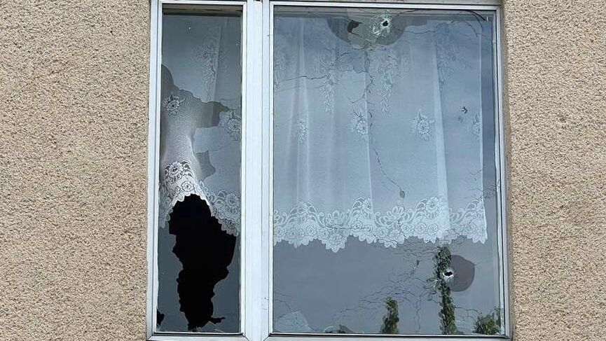 Окно жилого дома в селе Солохи Белгородской области, поврежденное в результате обстрела со стороны Украины Окно жилого дома в селе Солохи Белгородской области, поврежденное в результате обстрела со стороны Украины - РИА Новости, 1920, 12.05.2022
