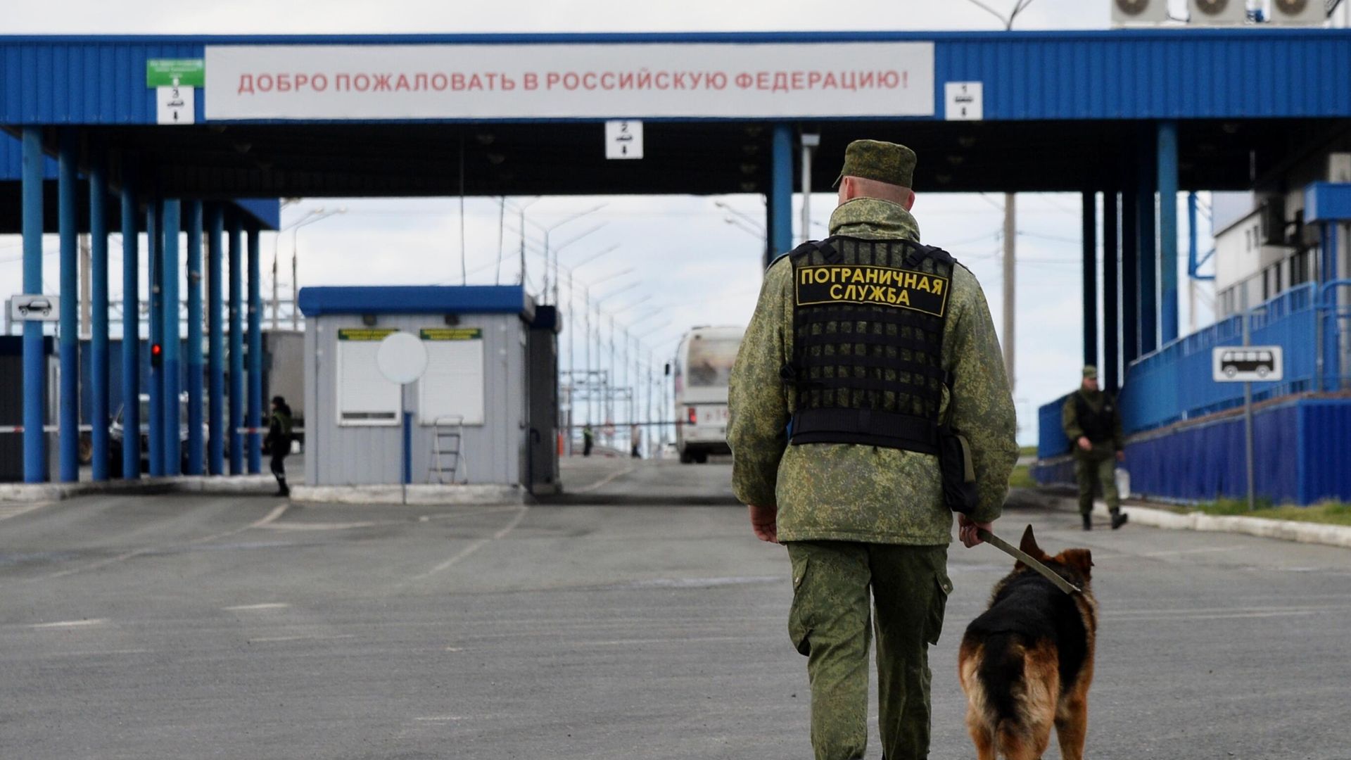 Военнослужащий пограничной службы ФСБ России на российско-казахстанской границе Военнослужащий пограничной службы ФСБ России на российско-казахстанской границе - РИА Новости, 1920, 01.07.2025