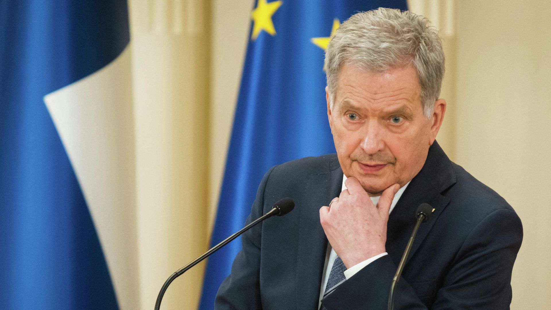 Президент Финляндии Саули Ниинисте проводит пресс-конференцию, чтобы объявить о подаче Финляндией заявки на членство в НАТО Президент Финляндии Саули Ниинисте проводит пресс-конференцию, чтобы объявить о подаче Финляндией заявки на членство в НАТО - РИА Новости, 1920, 16.05.2022