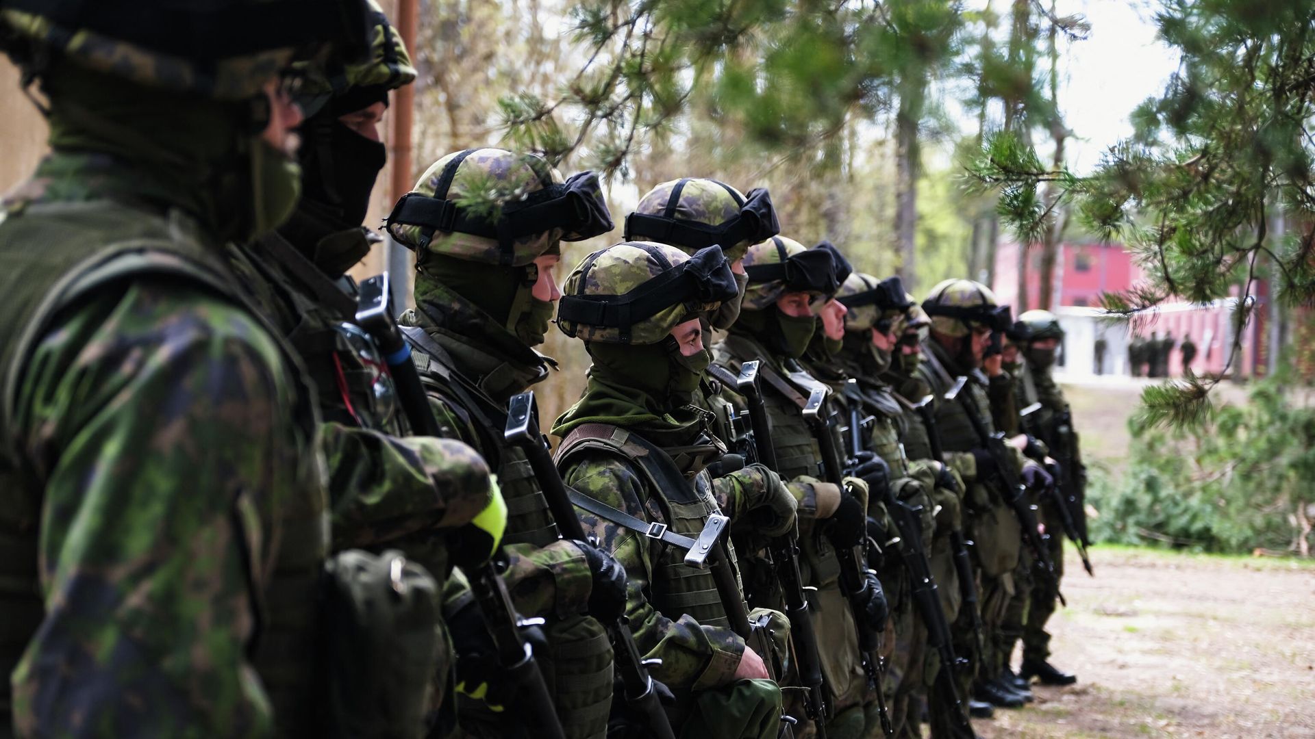 Учения на военной базе Сантахамина в Хельсинки Учения на военной базе Сантахамина в Хельсинки - РИА Новости, 1920, 18.05.2022