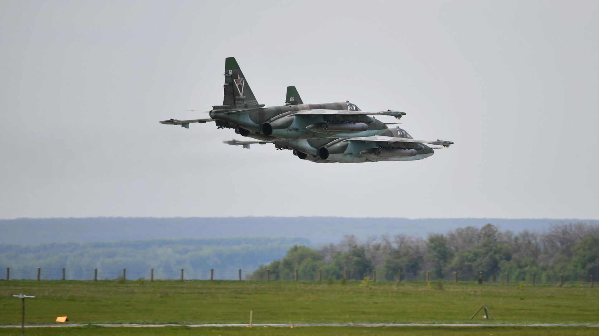 Самолеты Су-25 Грач, задействованные в специальной военной операции Самолеты Су-25 Грач, задействованные в специальной военной операции - РИА Новости, 1920, 23.05.2024